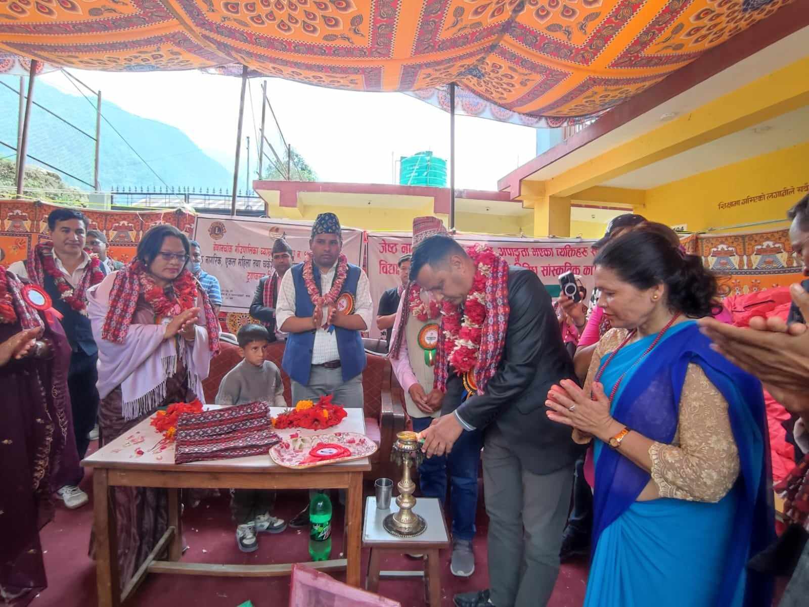 च्याम्राङबेंशीमा व्यक्तित्वहरूलाई सम्मान