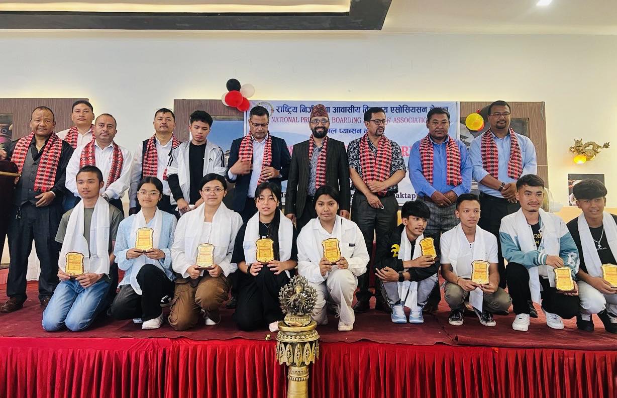नेसनल प्याव्सन भक्तपुरले गर्याे एसईई उत्तीर्ण विद्यार्थीलाई अभिनन्दन