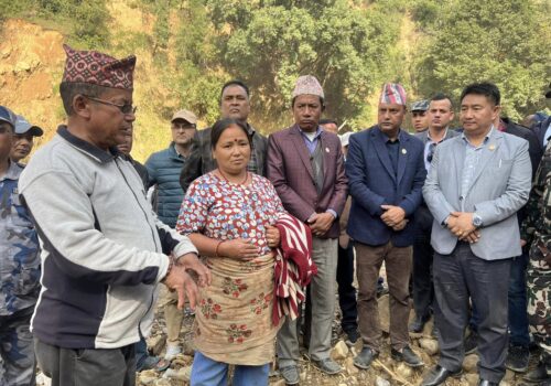 मुख्यमन्त्रीद्वारा बाढी प्रभावित क्षेत्र बेथानचोकको अवलोकन