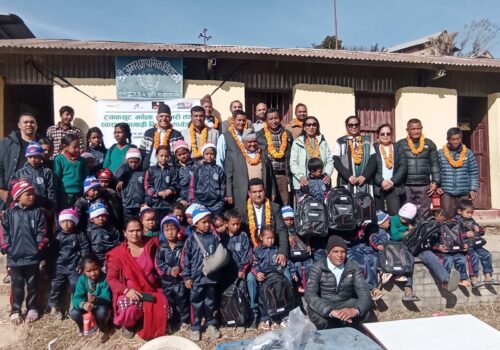रोटरी क्लव अफ काभ्रे बनेपाद्वारा अमर प्राविका विद्यार्थीलाई स्टेशनरी
