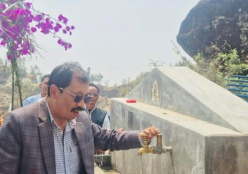 खानीखोला गाउँपालिका वडा नं. १ मा ६५ घरधुरीलाई खानेपानी वितरण