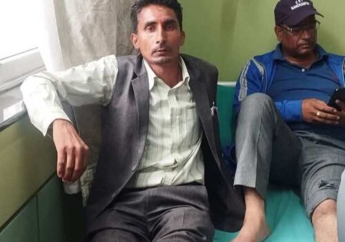शिक्षक आन्दोलन चर्किँदै, तेमालका प्रधानाध्यापक मैनाली घाइते
